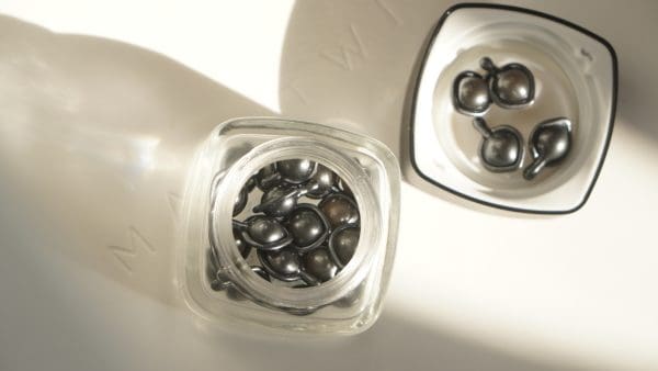 VC Dual Rejuvenation Capsule Essence Oil + Retinol Skin Shaping  Capsule Essence OIl - Image 14