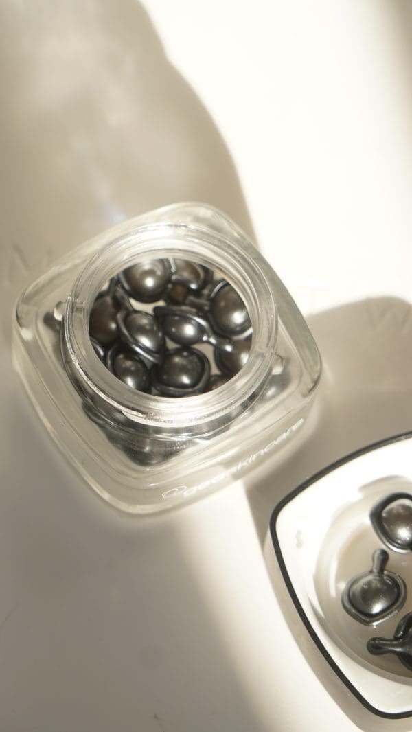 VC Dual Rejuvenation Capsule Essence Oil + Retinol Skin Shaping  Capsule Essence OIl - Image 11