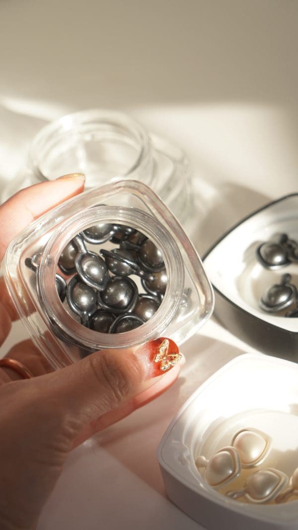 VC Dual Rejuvenation Capsule Essence Oil + Retinol Skin Shaping  Capsule Essence OIl - Image 10
